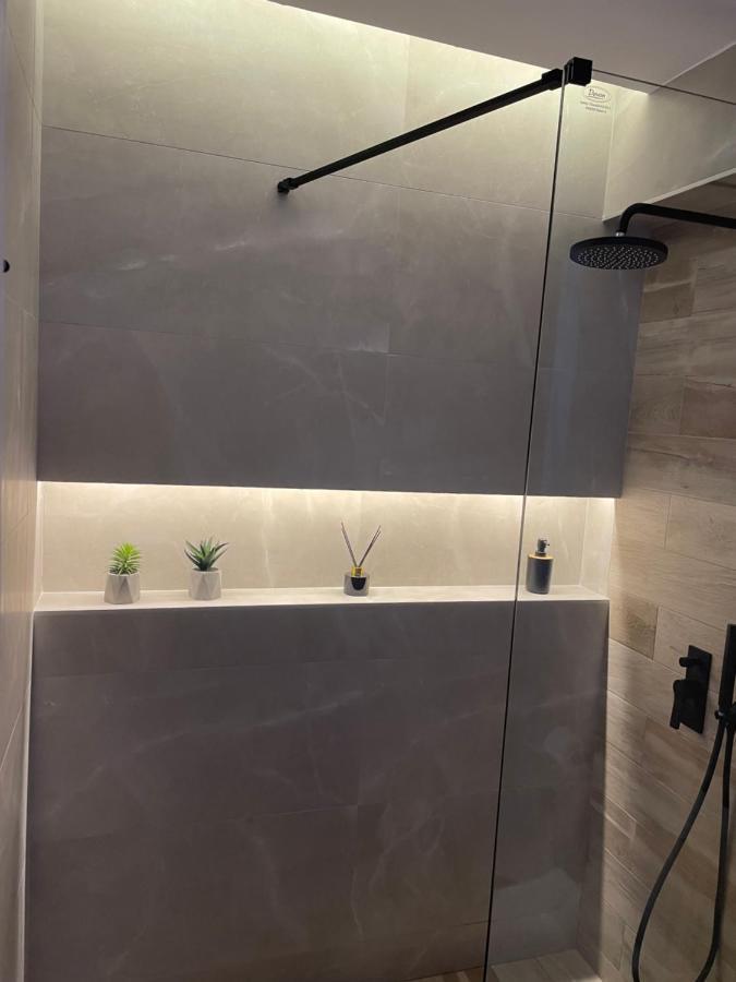 Jacuzzi Suite Ladadika Salonic Exterior foto
